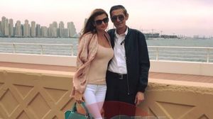 Odata ajuns pe teritoriul Emiratelor Arabe Unite, barbatul a fost la shopping cu fiica sa, iar acum are o garderoba nou-nouta