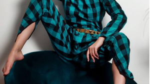 EXCLUSIV! Iulia Albu le inteapa pe vedetele care poarta ghete "cu senile" pe unde apuca! “Andreea Banica a gresit tinuta, iar Lidia Buble trebuie sa puna mana pe o revista, sa vada ce se poarta”! Doar Delia a scapat de tirul fashion editorului novalue