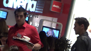 Vedeta si-a dus, zilele trecute, si fiul la mall