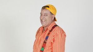 Nea Popa zambeste amar