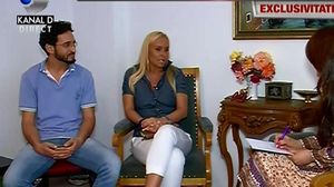 VIDEO Vica Blochina si-a scos mama din minti! A incercat sa o cupleze pe ascuns cu un barbat ca sa nu mai fie singura! A iesit HAOS!