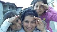 Ramona are 3 fetite minore rezultate din relatia sa anterioara