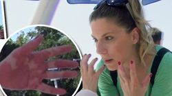 VIDEO EXCLUSIV! Cutremurator! Cum arata mainile lui Tily Niculae! Sufera de o boala care a dus-o la disperare! "Ori viata ma ia la misto, ori imi testeaza nervii. Eu nici nu-mi pot spala copilul"