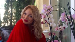 Valentina Pelinel isi tine copilul la "secret"! Cateva imagini au "scapat" insa pe net! Acestea sunt primele fotofrafii cu Milan Cristian novalue