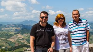 FOTO! Emotionant! Poze din ultimele calatorii, de anul trecut, ale lui Cornel Patrichi! Cat era de fericit alaturi de sotia lui! Familia Patrichi in San Marino