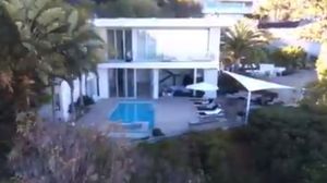 Savulescu si-a filmat vila din California cu drona