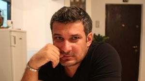 Adi de la Valcea, interpretul celebrei piese Suparat