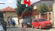 Muncitorii descarcau materiale de constructii la vila lui Fatu