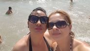 Elena (stanga), sotia actorului, impreuna cu o amica