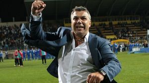 Antrenorul Cosmin Olaroiu a facut avere la arabi