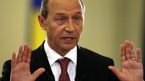 Traian Basescu a sustinut ca a fost informat despre faptul ca exista un plan de rapire al fiicei sale, Elena