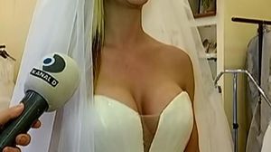 O cantareata de la noi se pregateste sa devina MAMA si MIREASA in acelasi timp! Si-a facut deja planul si vrea sa faca nunta odata cu botezul novalue