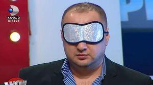 Dana Criminala i-a luat un super cadou lui Leo de la Strehaia de Mos Nicolae si a lasat-o pe fiica ei, Renata, cu buza umflata! VIDEO
