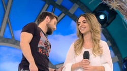 A aparut la tv in chiloti si a cantat colinde! Ce artista l-a socat pe Dani Otil: "Sa nu mergi asa la colindat, mama, ca nu mai pleci de la primul apartament"