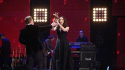 Surpriza uriasa pentru Teodora Buciu dupa ce a fost desemnata cea mai buna voce din tara! Cantareata a fost ceruta in casatorie de prietenul ei chiar daca este minora EXCLUSIV