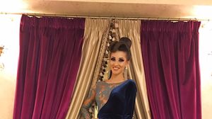 Rochia superba pe care Ana o vede perfecta pentru o nunta