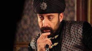 Dezamagire totala pentru fanele lui "Suleyman Magnificul". Actorul, de nerecunoscut. Intr-o aparitie recenta este vizibil imbatranit si neingrijit. Cum arata ACUM