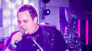 Artistul, acum, de Revelion