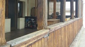 Asa arata una dintre proprietatile mostenite de Dan Hossu in Maramures