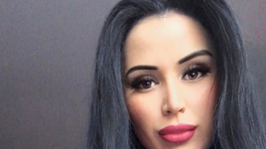 Nu inceteaza sa fie irezistibil de sexy! Daniela Crudu, decolteu urias, in direct la TV! Aparitia vedetei i-a pus pe jar pe barbati
