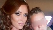 Oana, sora Biancai lucreaza intr-un salon de infrumusetare si, in paralel, o ajuta pe iubita lui Victor Slava in afacerea cu haine