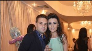 Ce sotie frumoasa are fostul stelist Adi Popa! Fotbalistul, care castiga 700.000 de euro pe an, are o viata extrasportiva ireprosabila! FOTO!