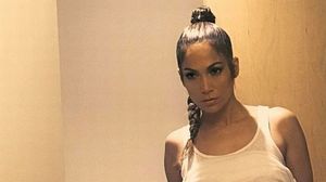 Are aproape 50 de ani, dar arata trasnet! Jennifer Lopez le-a inchis gura tuturor cu fotografia asta