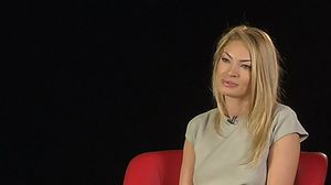 Valentina Pelinel, cu ochii in lacrimi dupa cea de a patra operatie a iubitului ei! Ce a marcat-o pe blondina atat de tare!