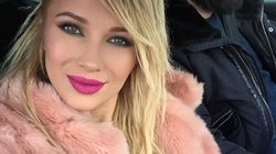 Lora, imagini fierbinti din dormitor, cu Ionut Ghenu: ”Te urci pe el?” Imaginea HOT a strans mii de like-uri