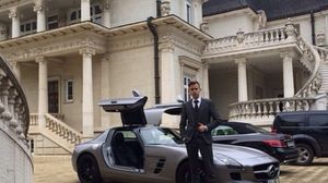 Franco Baronu a iesit la plimbare cu o adevarata avere la purtator! Uite ce bijuterii scumpe poarta baiatul de bani gata