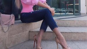 WOW, WOW! Bianca Drăguşanu, incredibil de sexy înainte de a urca pe scenă! Ce ţinută va purta vedeta