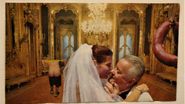 Fotografia de la nunta dintre Monica si Irinel a fost subiect pentru un colaj al artistului Ion Barladeanu