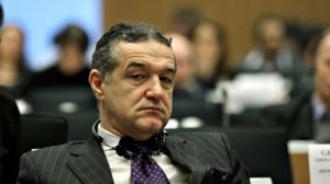 Gigi Becali, gest incredibil la botezul fiului Valentina Pelinel! Ce-a putut să facă latifundiarul după ce a spus că fostul şef de la Dinamo nu se va căsători cu vedeta