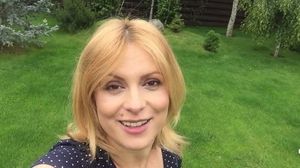 Cat de mult s-a rotunjit Simona Gherghe! Prezentatoarea TV si-a aratat burtica de gravida