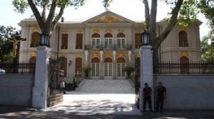 N-ai mai văzut aşa ceva! Cum arată palatul de OPT milioane de euro al lui Gigi Becali!