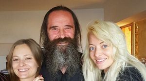 Oana, sora Deliei, s-a căsătorit astăzi! Cine a lipsit de la cununia civilă