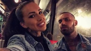 "Spintecatoarea de la morga" s-a casatorit cu tatal copiilor ei! A purtat o rochie de mireasa extravaganta