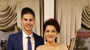 Cantareata si fiul ei