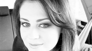 Corina Danila s-a fotografiat in timp ce isi face tratament anticelulitic