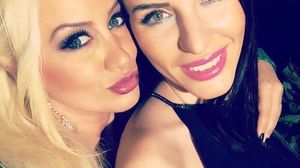 Simona si Cristina Roman