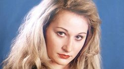 Mormantul Roxanei Briban, lasat in paragina! Soprana care s-a sinucis in 2010 a fost uitata de lume VIDEO EXCLUSIV!