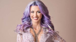 Andreea Balan, gest impresionant pentru bunica ei in varsta de 84 de ani! Cantareata s-a apucat sa-i renoveze casa de la tara si sa-i creeze toate conditiile VIDEO EXCLUSIV
