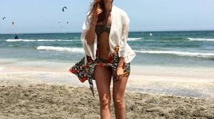 Fosta iubita a lui Smiley s-a pozat dezbracata pe masina de spalat! Uite cat de sexy este Sanziana