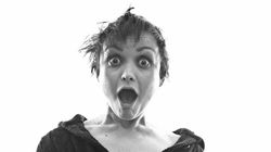 Dorina Chiriac s-a ingrasat 7 kilograme de cand a renuntat la fumat! Operata pe corzile vocale, actritei i s-a interzis sa mai vorbeasca!