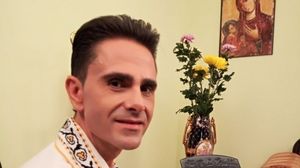 Mormantul lui Aurelian Preda a devenit loc de pelerinaj pentru bolnavi. Persoanele aflate in suferinta vin la locul sau de veci | EXCLUSIV