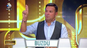 Aflat sub tirul intrebarilor lui Jorge, prezentatorul "Super Potriveala”, Buzdugan a recunoscut: "Am lucrat la banca!" Marturisirile despre trecutul vedetei le veti afla sambata, de la 20.00, la Kanal D