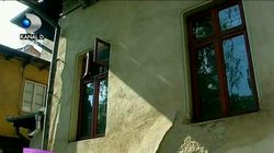 Ionut Dolanescu, in casa in care a trait o viata tatal sau! Artistul a recuperat locuinta pentru care s-a judecat 8 ani cu fratele Dragos! "E foarte veche si darapanata, dar vreau s-o renovez, s-o las mostenire copiilor mei"