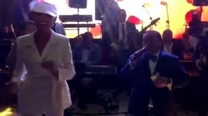 Adrian Minune a incins atmosfera la nunta Ilincai Vandici! Invitatii s-au strans gramada in jurul cantaretului