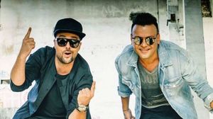 Asa arata acum Tudor (stanga)