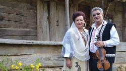 Fostii socri ai Mariei Constantin canta de Revelion la hotel! Vezi cat costa sa-i urmaresti live pe Vasile si pe Nuti Tapota Lataretu